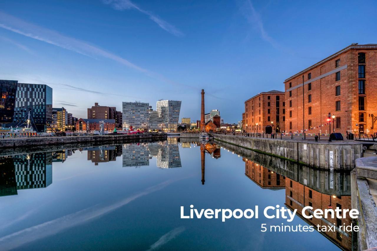 New Spacious Modern Townhouse Free Private Parking * Liverpool